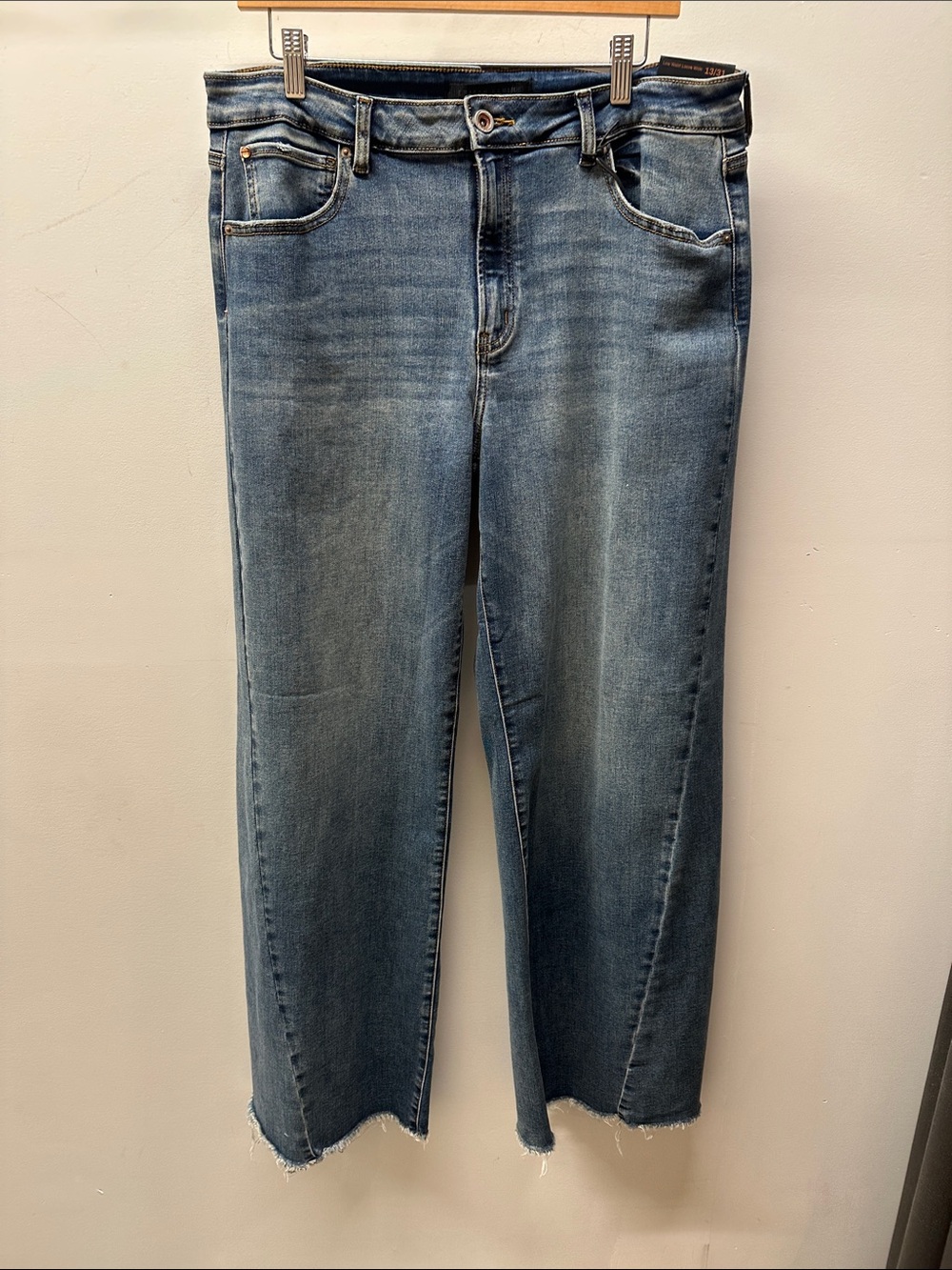 Wide Leg Jeans with Angle Seam